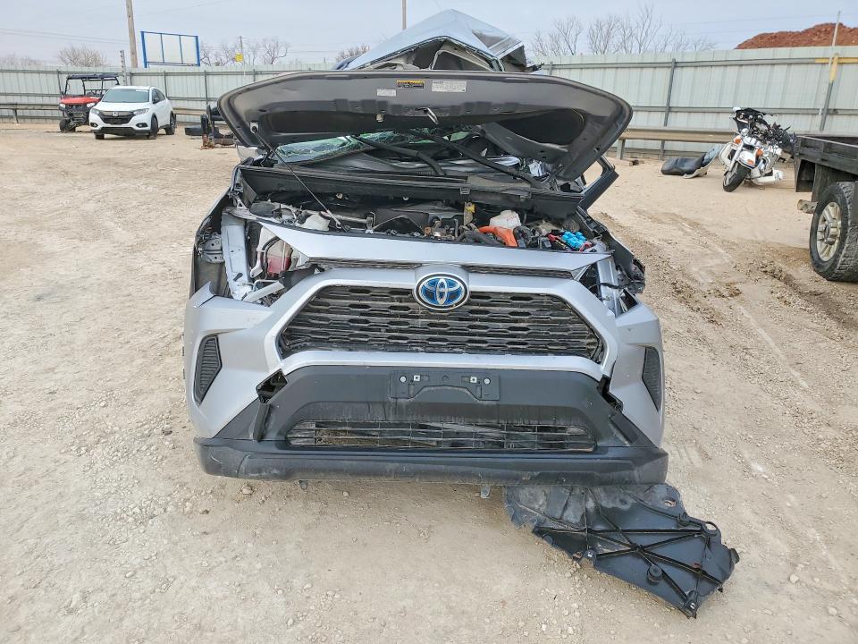 Photo 5 from auction – 2022 TOYOTA RAV4 with VIN JTMLWRFV6ND568949