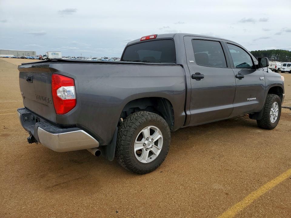 Photo 3 from auction – 2015 TOYOTA TUNDRA with VIN 5TFDY5F12FX488827