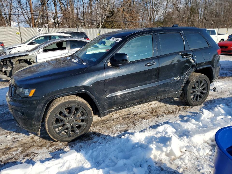 JEEP GRAND CHEROKEE 2017 with VIN 1C4RJFAG8HC866655 - Photo from auction