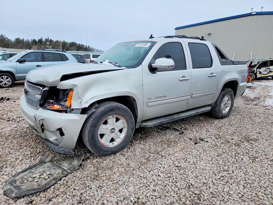 CHEVROLET AVALANCHE 2011 with VIN 3GNTKEE38BG151746 - Photo from auction