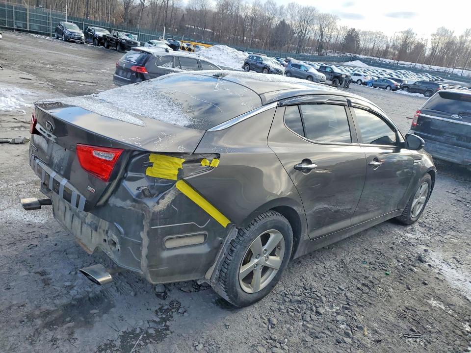Photo 3 from auction – 2015 KIA OPTIMA with VIN 5XXGM4A74FG387584