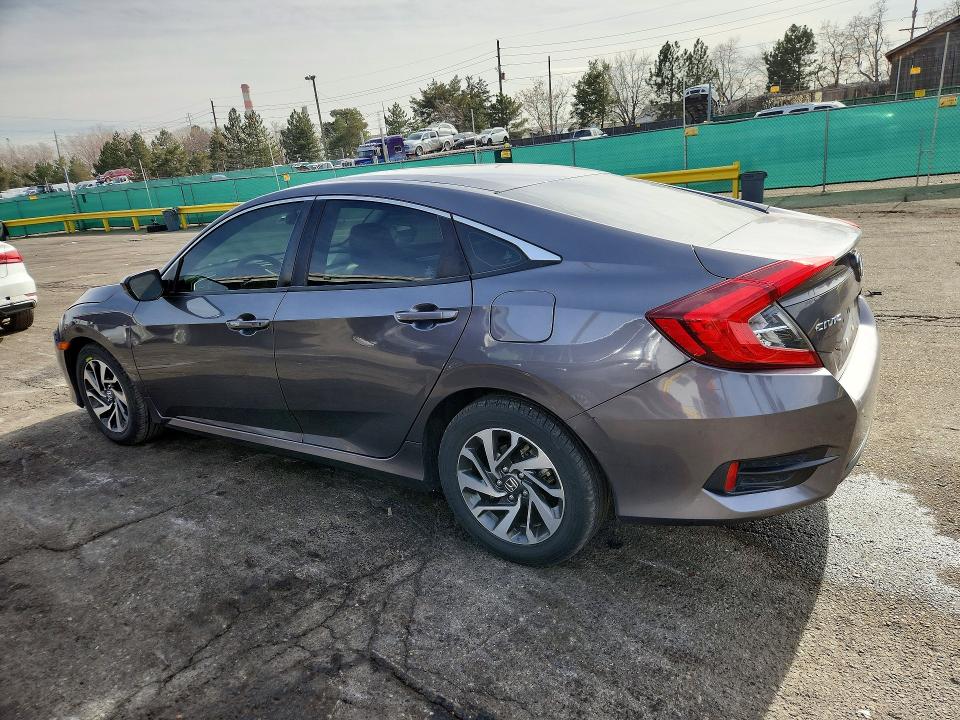 Photo 2 from auction – 2016 HONDA CIVIC with VIN 19XFC2F73GE076766