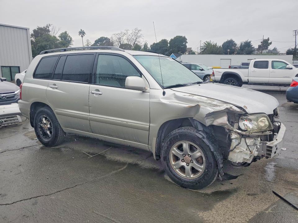 Photo 4 from auction – 2005 TOYOTA HIGHLANDER with VIN JTEDP21A550051531