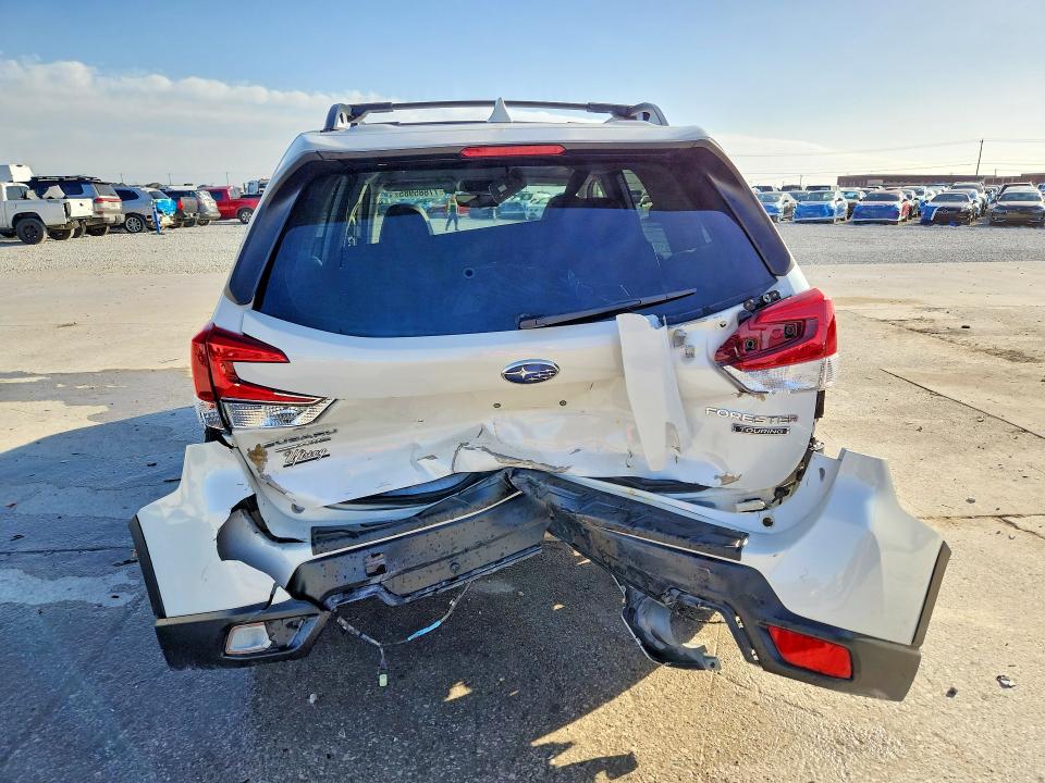 Photo 6 from auction – 2019 SUBARU FORESTER with VIN JF2SKAWCXKH473405