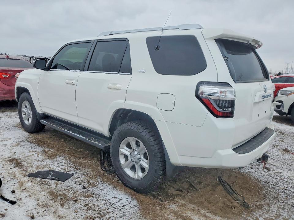 Photo 2 from auction – 2018 TOYOTA 4RUNNER SR with VIN JTEBU5JR0J5603456