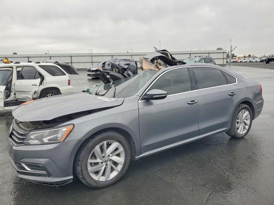 Photo 1 from auction – 2018 VOLKSWAGEN PASSAT SE with VIN 1VWBA7A35JC018109