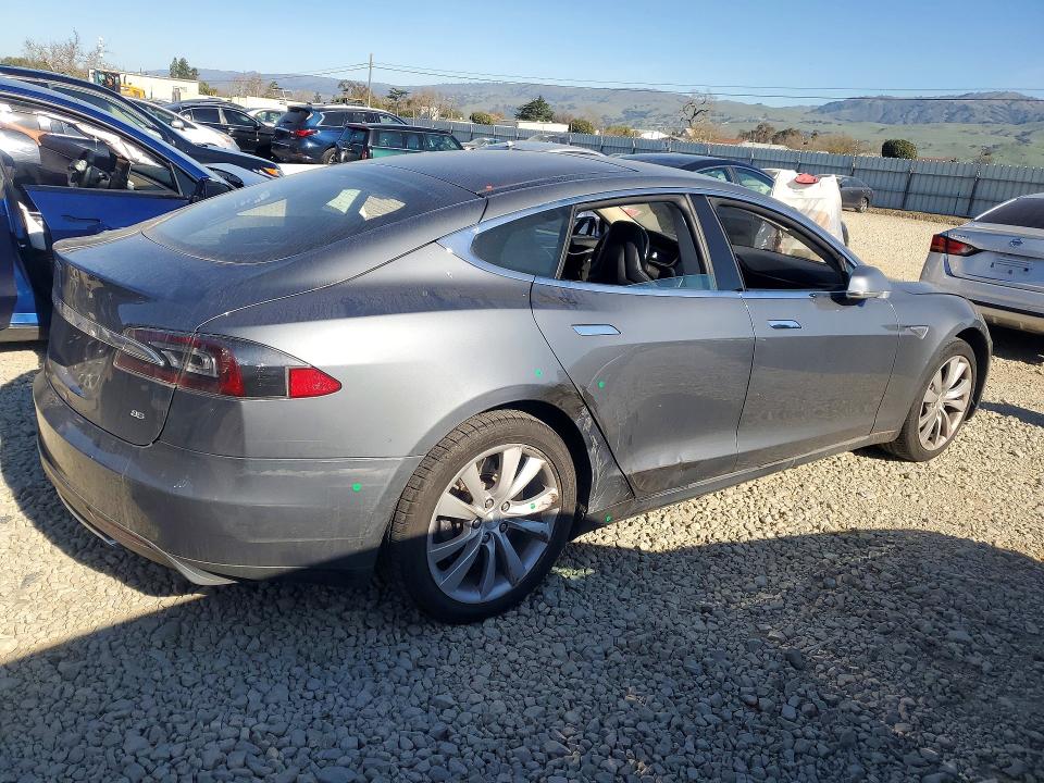 Photo 3 from auction – 2014 TESLA MODEL S with VIN 5YJSA1H12EFP42823