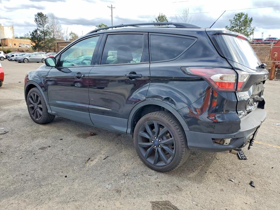 Photo 2 from auction – 2017 FORD ESCAPE with VIN 1FMCU0J9XHUA74959