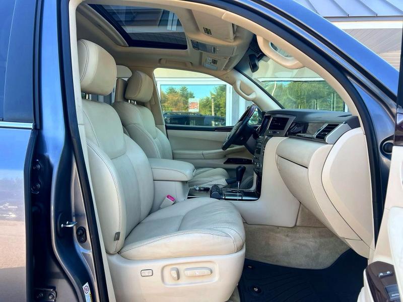 Photo 5 from auction – 2013 LEXUS LX 570 with VIN JTJHY7AX9D4100674