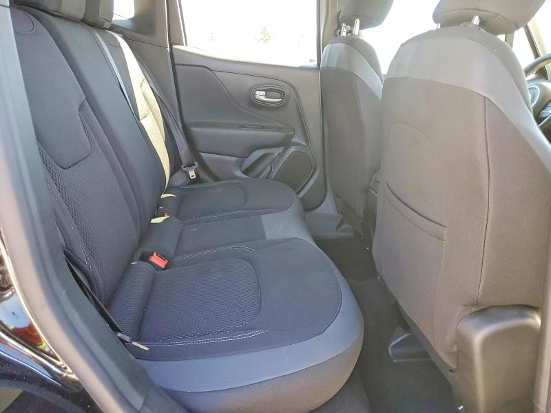 Photo 10 from auction – 2023 JEEP RENEGADE with VIN ZACNJDB11PPP61167