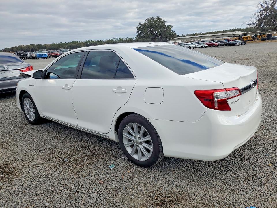 Photo 2 from auction – 2012 TOYOTA CAMRY HYBR with VIN 4T1BD1FK7CU061687