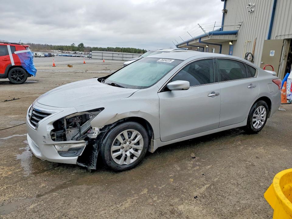 NISSAN ALTIMA 2.5 2013 with VIN 1N4AL3AP2DC913944 - Photo from auction