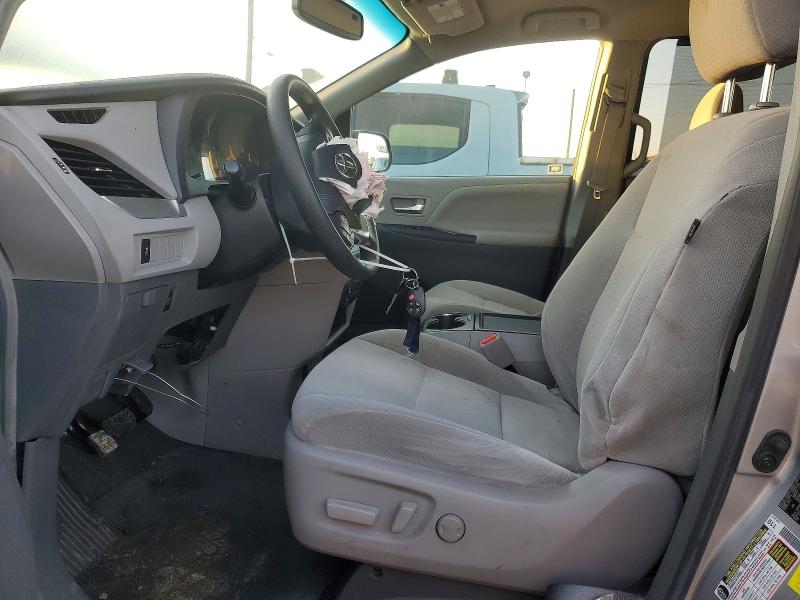 Photo 7 from auction – 2017 TOYOTA SIENNA LE with VIN 5TDKZ3DC3HS821719