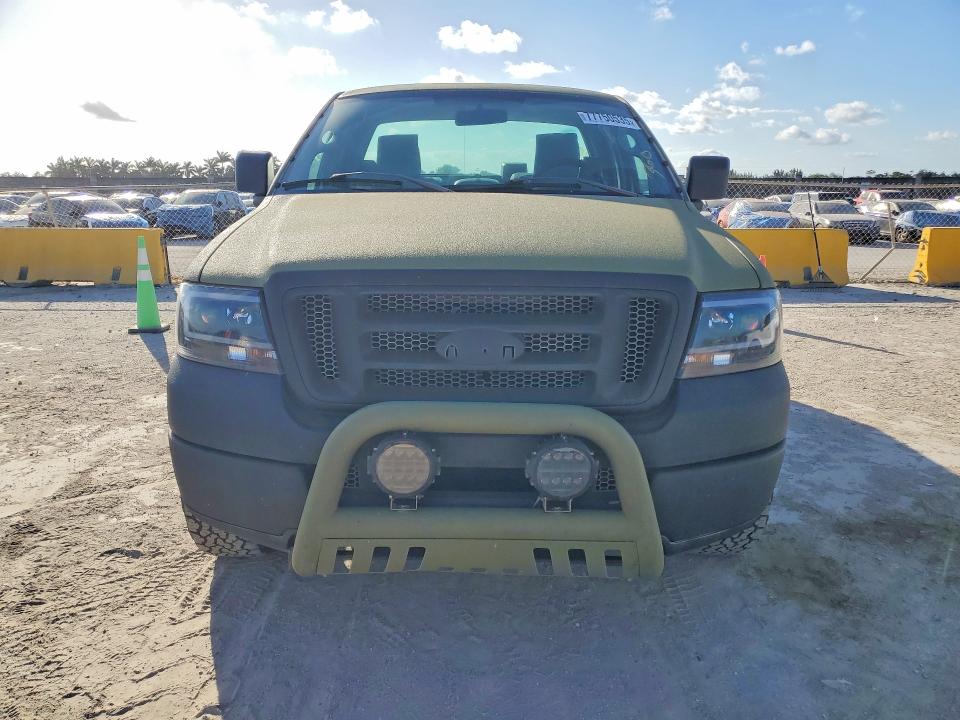 Photo 5 from auction – 2005 FORD F150 with VIN 1FTRF14W35KC55778