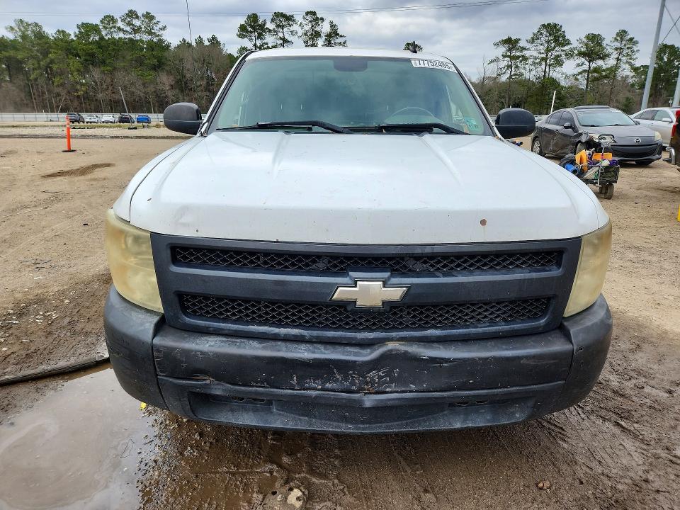 Photo 5 from auction – 2008 CHEVROLET SILVERADO with VIN 1GCEC14XX8Z320038