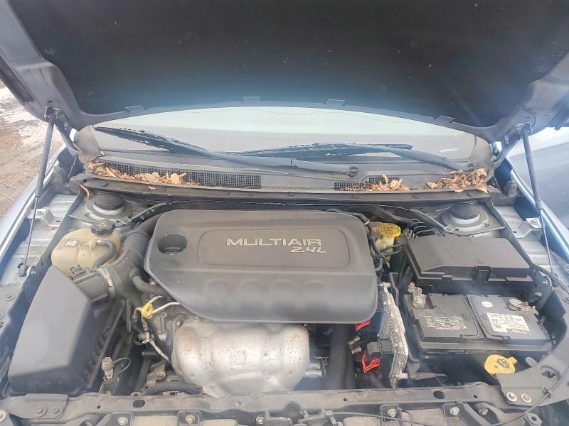 Photo 11 from auction – 2015 CHRYSLER 200 with VIN 1C3CCCAB2FN705548