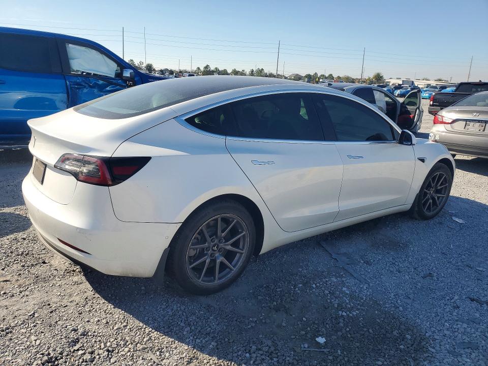 Photo 3 from auction – 2020 TESLA MODEL 3 with VIN 5YJ3E1EA9LF741033