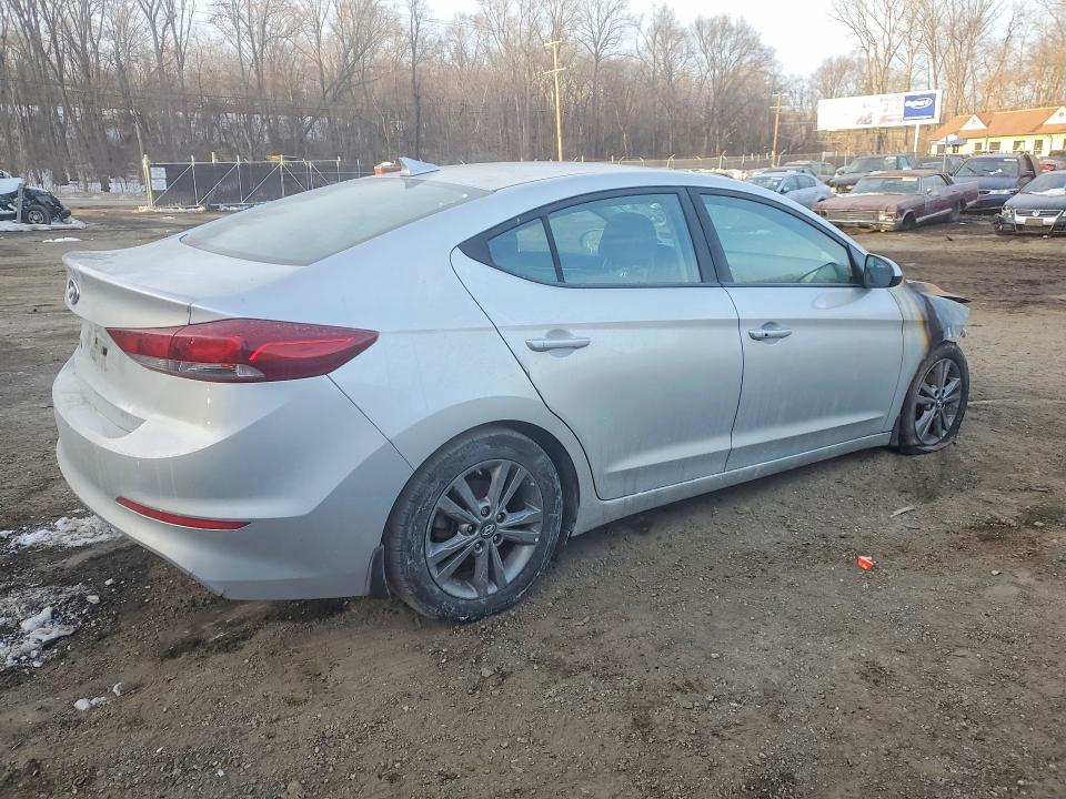 Photo 3 from auction – 2018 HYUNDAI ELANTRA with VIN 5NPD84LF8JH281101
