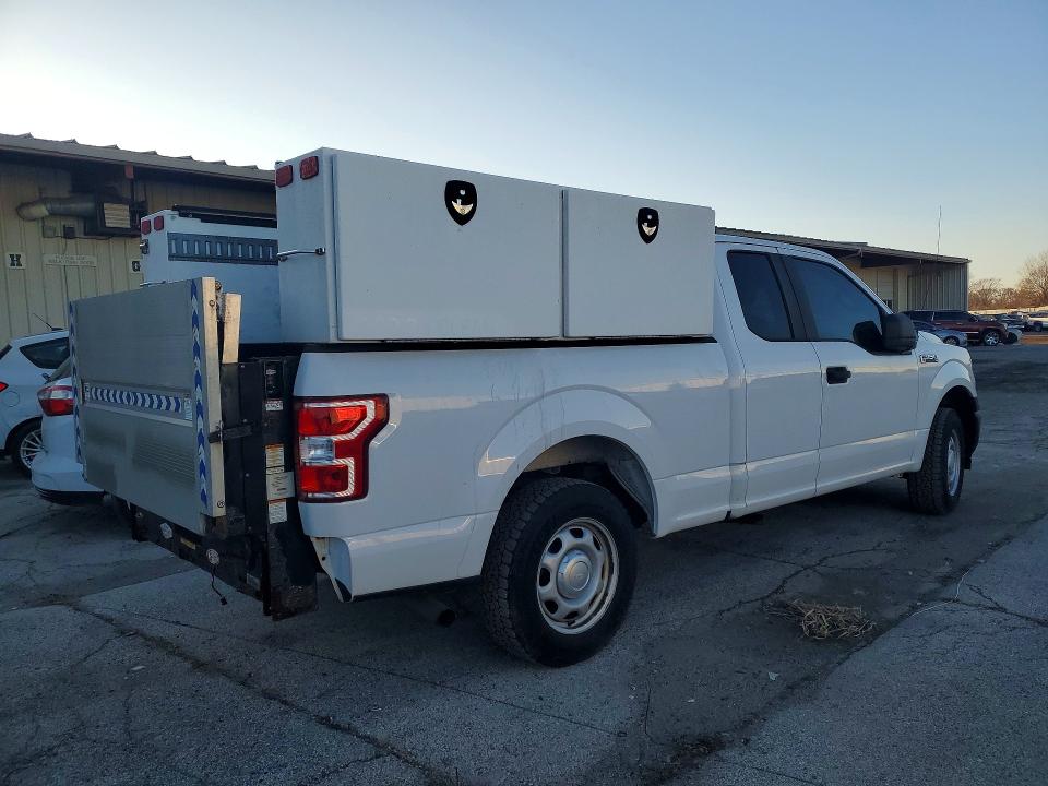 Photo 3 from auction – 2018 FORD F150 with VIN 1FTEX1C53JKE03829