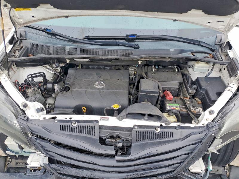 Photo 12 from auction – 2011 TOYOTA SIENNA with VIN 5TDKK3DC2BS116034