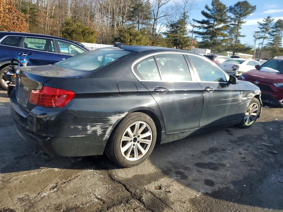 Photo 3 from auction – 2016 BMW 528 XI with VIN WBA5A7C52GG151326