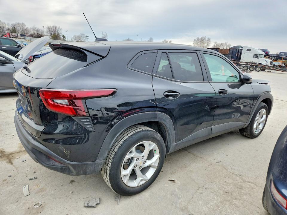 Photo 3 from auction – 2025 CHEVROLET TRAX with VIN KL77LFEP8SC329283