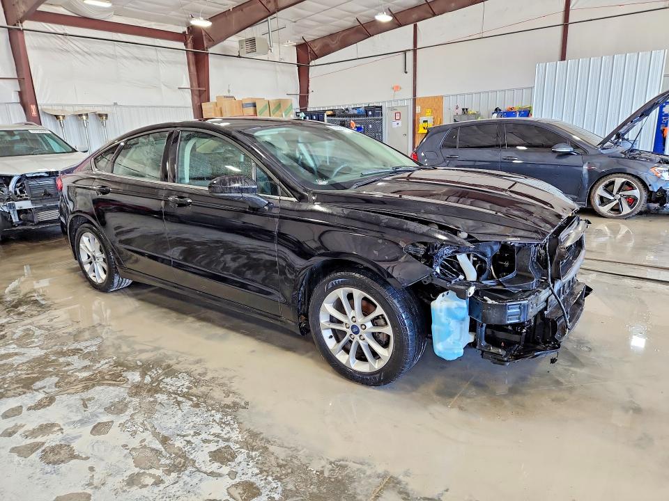 Zdjęcie 4 z aukcji – 2020 FORD FUSION z VIN 3FA6P0HD2LR144589