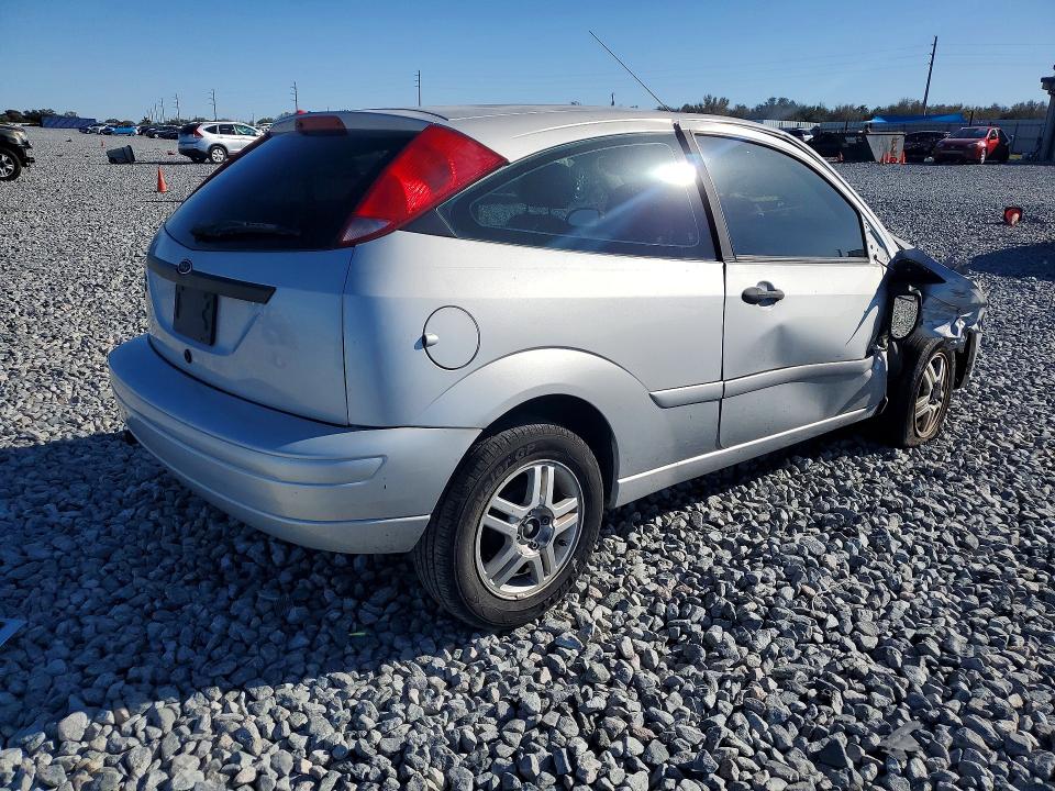 Photo 3 from auction – 2007 FORD FOCUS with VIN 1FAFP31N87W334890