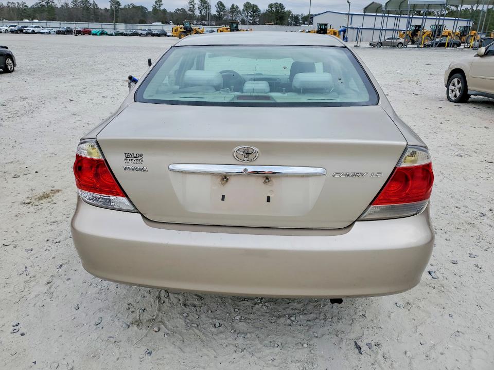 Photo 6 from auction – 2005 TOYOTA CAMRY with VIN 4T1BE32K75U507189