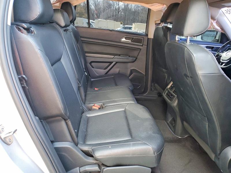 Photo 11 from auction – 2018 VOLKSWAGEN ATLAS with VIN 1V2CR2CA5JC581609