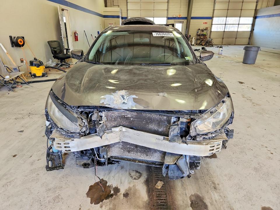 Photo 5 from auction – 2016 HONDA CIVIC with VIN 19XFC2F7XGE246055
