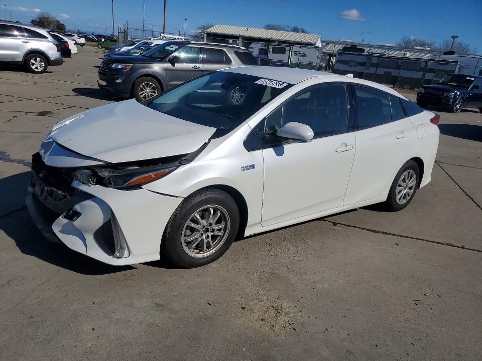 TOYOTA PRIUS PRIME 2018 with VIN JTDKARFP6J3081892 - Photo from auction