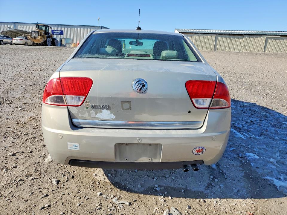 Photo 6 from auction – 2010 MERCURY MILAN with VIN 3MEHM0HA4AR630494