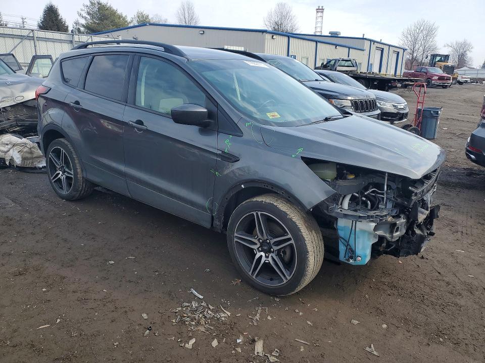 Photo 4 from auction – 2019 FORD ESCAPE SEL with VIN 1FMCU9HD5KUA84885