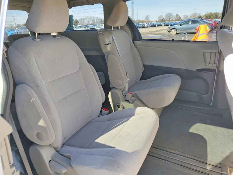 Photo 11 from auction – 2017 TOYOTA SIENNA with VIN 5TDKZ3DC8HS786966