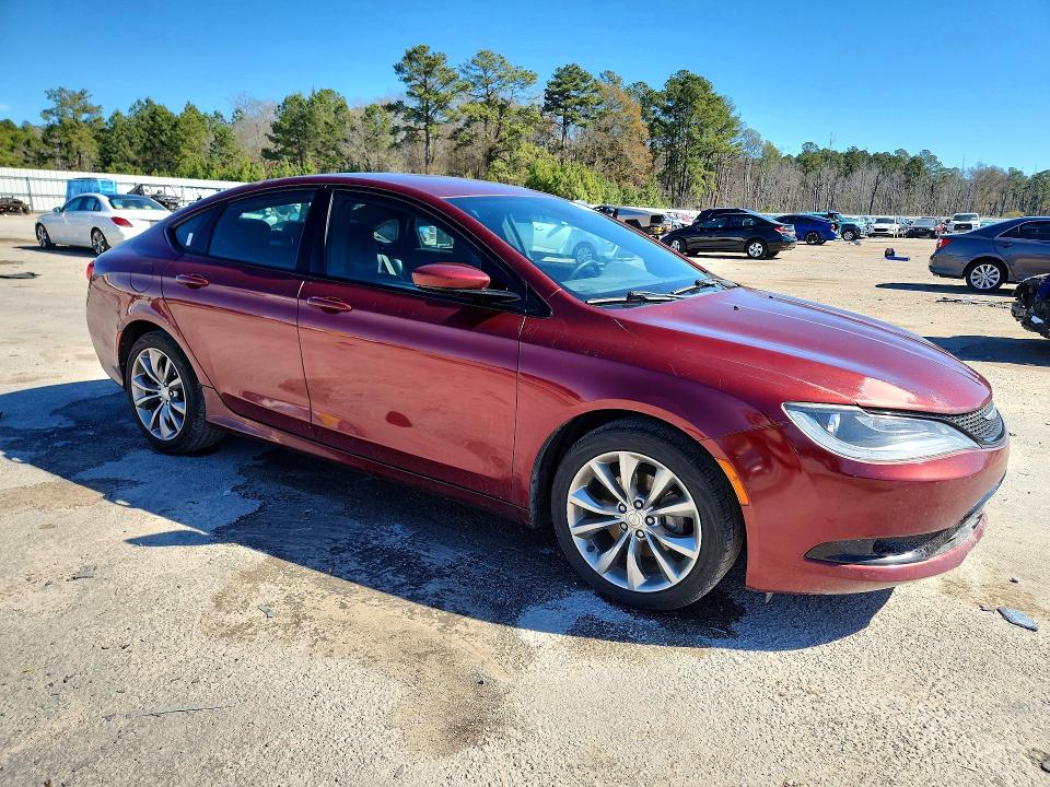 Photo 4 from auction – 2015 CHRYSLER 200 S with VIN 1C3CCCBB2FN562762