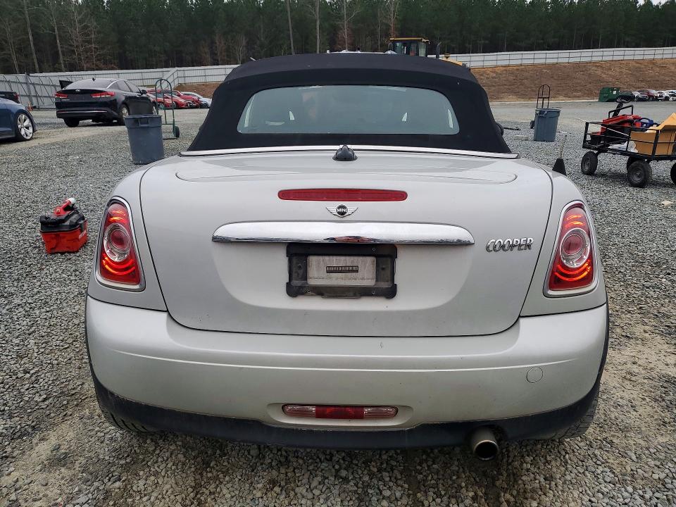 Photo 6 from auction – 2015 MINI COOPER ROADSTER with VIN WMWSY1C53FT625933