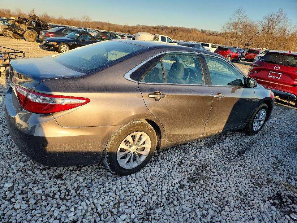 Photo 3 from auction – 2015 TOYOTA CAMRY LE with VIN 4T4BF1FK2FR489817