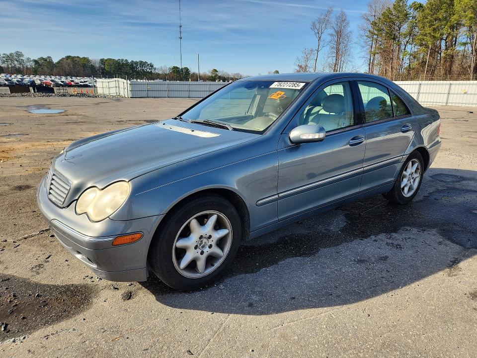 MERCEDES-BENZ C 2004 with VIN WDBRF61J34F503524 - Photo from auction