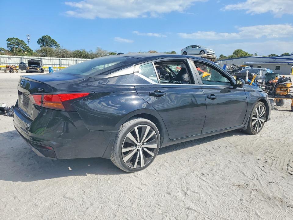 Photo 3 from auction – 2020 NISS ALTIMA with VIN 1N4BL4CV0LC231116