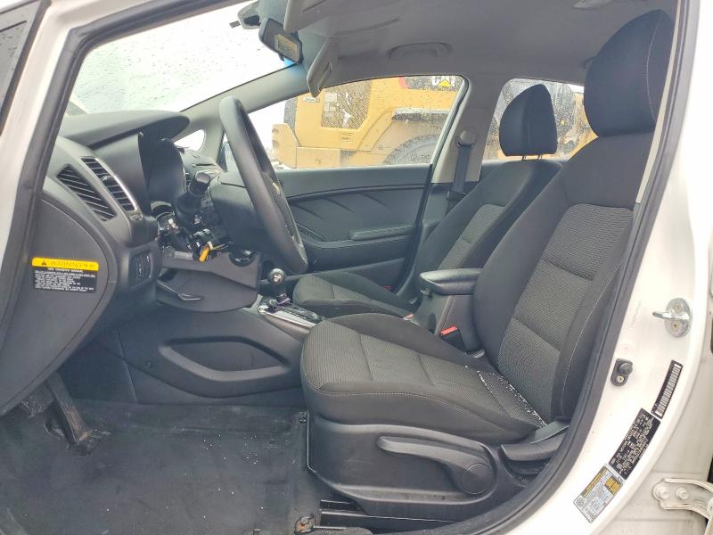 Photo 7 from auction – 2017 KIA FORTE with VIN 3KPFK4A7XHE094012