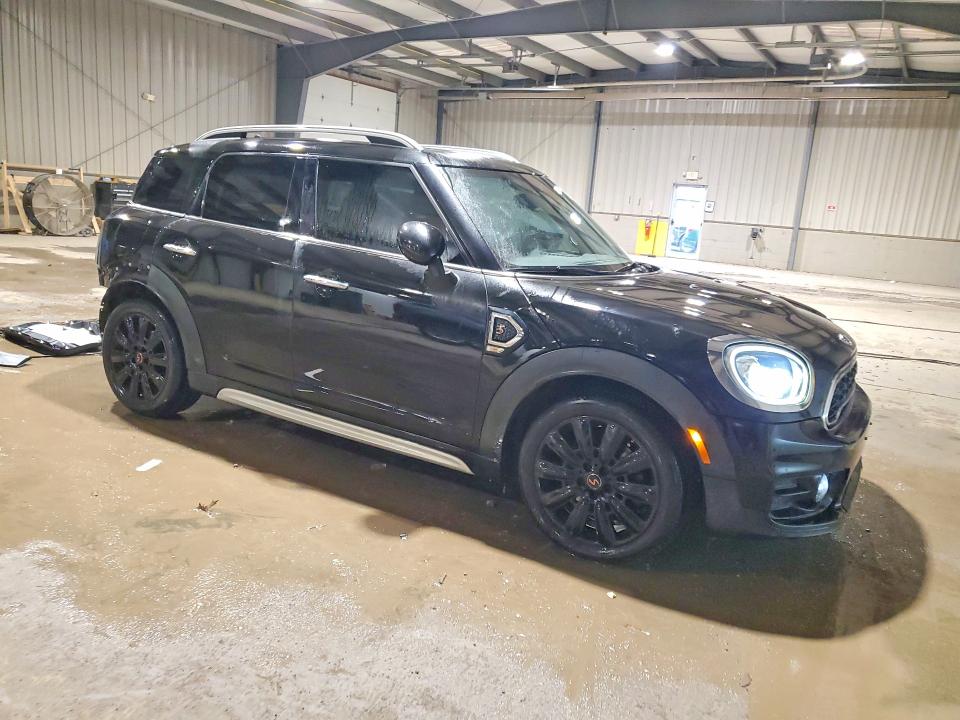 Photo 4 from auction – 2017 MINI COOPER with VIN WMZYT3C34H3D97727