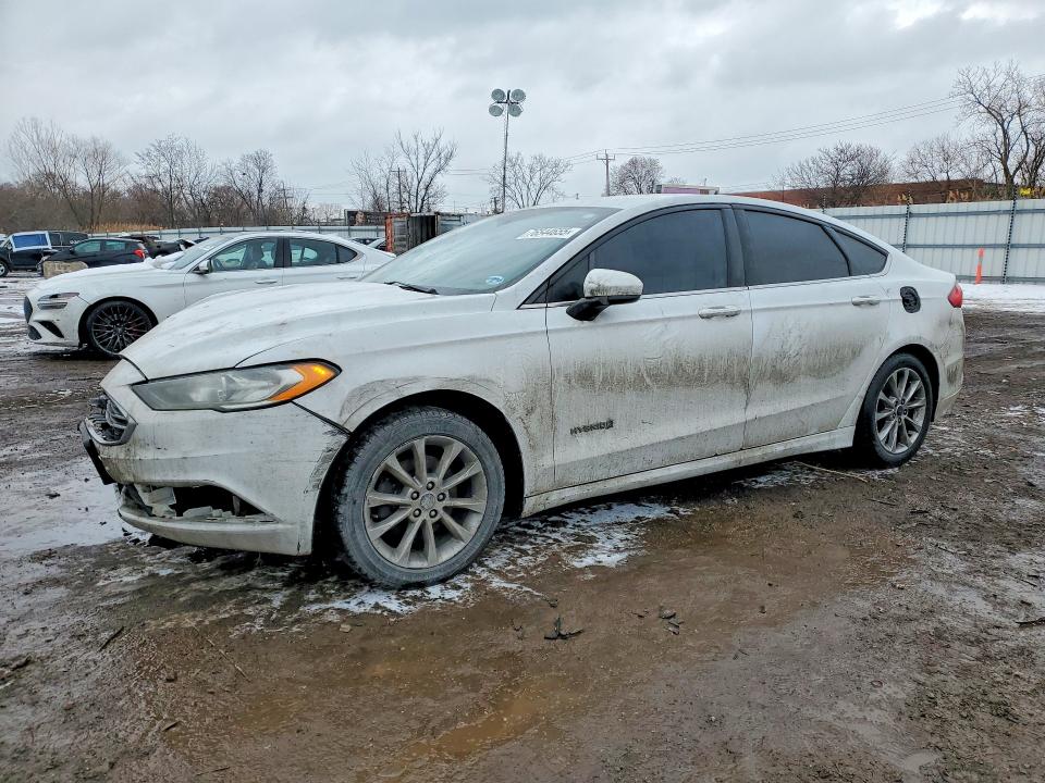 FORD FUSION 2017 with VIN 3FA6P0LU6HR386400 - Photo from auction