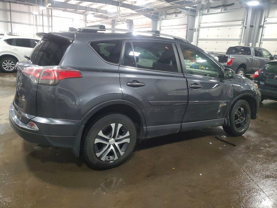 Photo 3 from auction – 2016 TOYOTA RAV4 with VIN JTMBFREV5GD192809