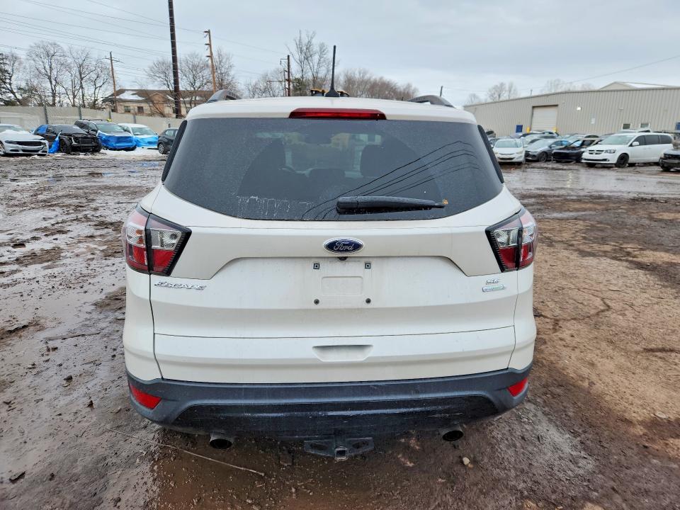 Photo 6 from auction – 2018 FORD ESCAPE SE with VIN 1FMCU0GD3JUA81978