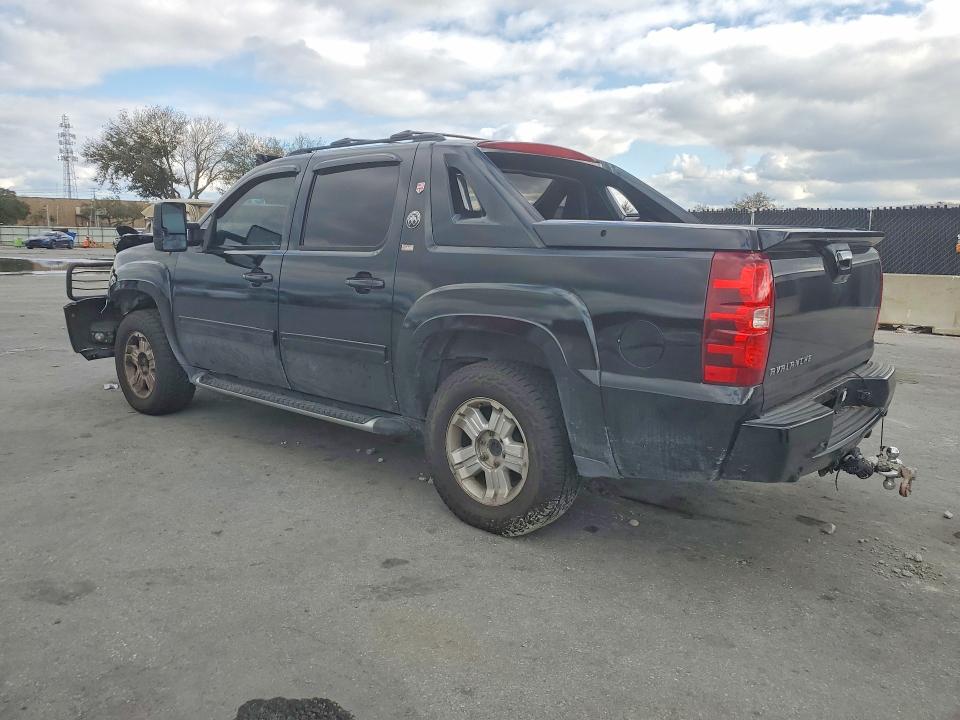 Photo 2 from auction – 2013 CHEVROLET AVALANCHE with VIN 3GNTKFE79DG344306