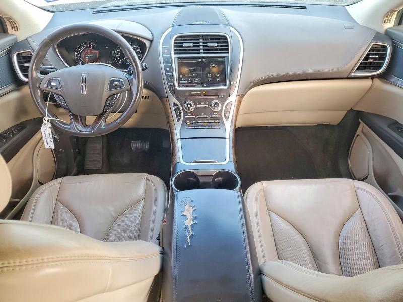 Photo 8 from auction – 2016 LINCOLN MKX with VIN 2LMTJ6KRXGBL33565