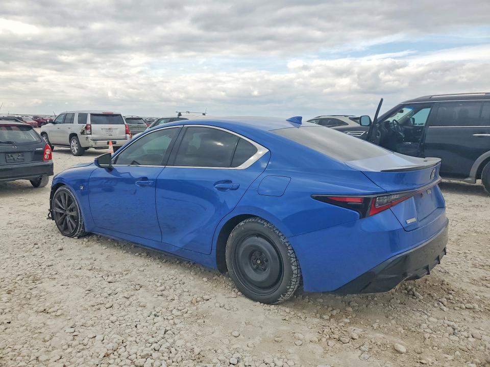 Photo 2 from auction – 2021 LEXUS IS with VIN JTHGZ1B23M5043733