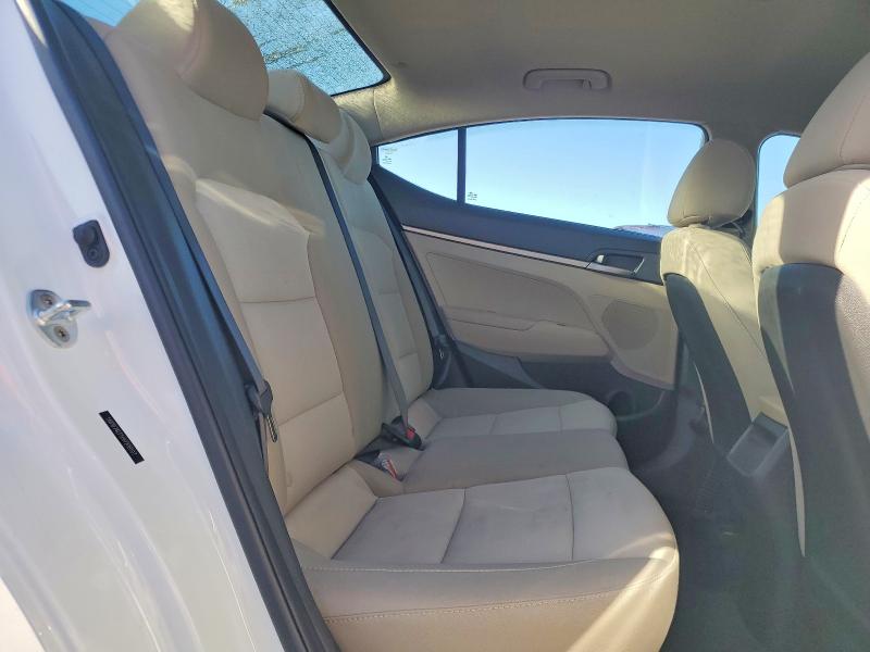 Photo 10 from auction – 2017 HYUNDAI ELANTRA with VIN 5NPD74LF5HH208197
