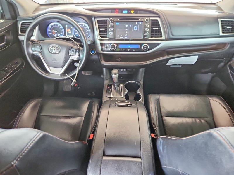 Photo 8 from auction – 2019 TOYOTA HIGHLANDER with VIN 5TDKZRFH9KS568344